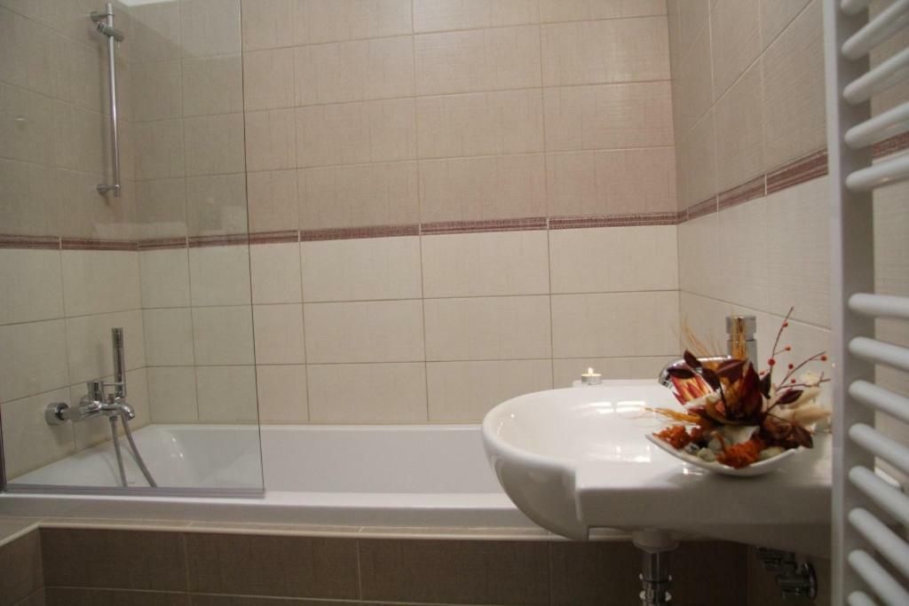 Ubytovaci Hostinec Na Skalach Budislav  Exterior foto